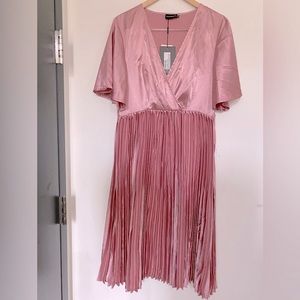 PrettyLittleThing | Satin Pleated Midi Dress